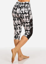 Load image into Gallery viewer, Abstract Pattern Women&#39;s Capri Leggings Pull on Style D1086