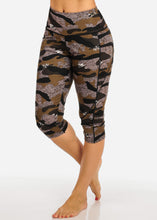 Load image into Gallery viewer, Camouflage Women&#39;s Capri Leggings Pull on Style D1098