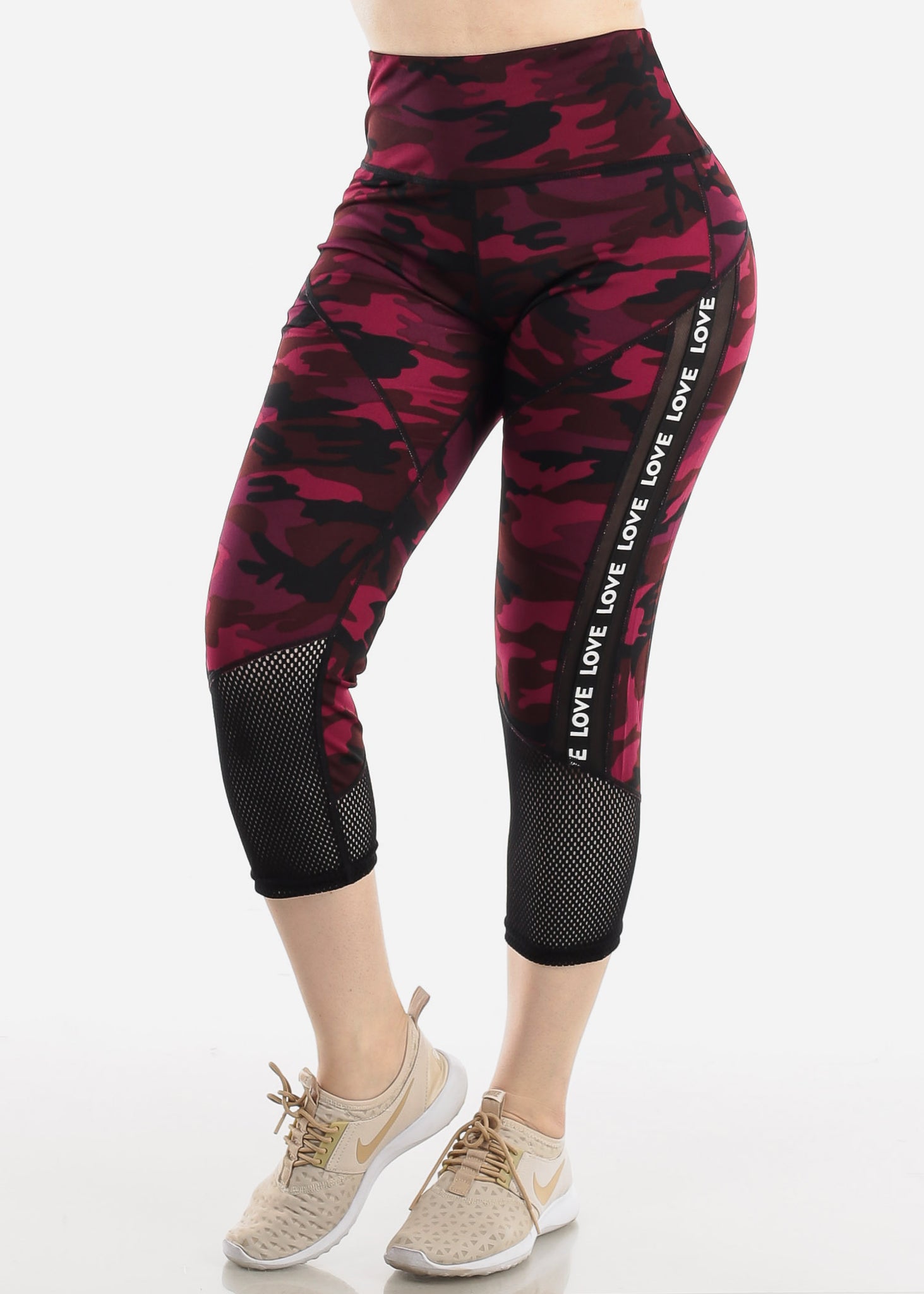 Women's Camouflage Print Red and Black Capri Leggings Y6677 – One Size Fits
