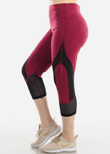 Load image into Gallery viewer, Women&#39;s Activewear Red High Waisted Capri Leggings Y6589